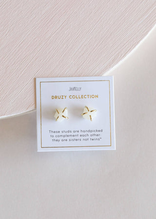 Druzy Prong White Gold Earrings - Wedges And Wide Legs Boutique